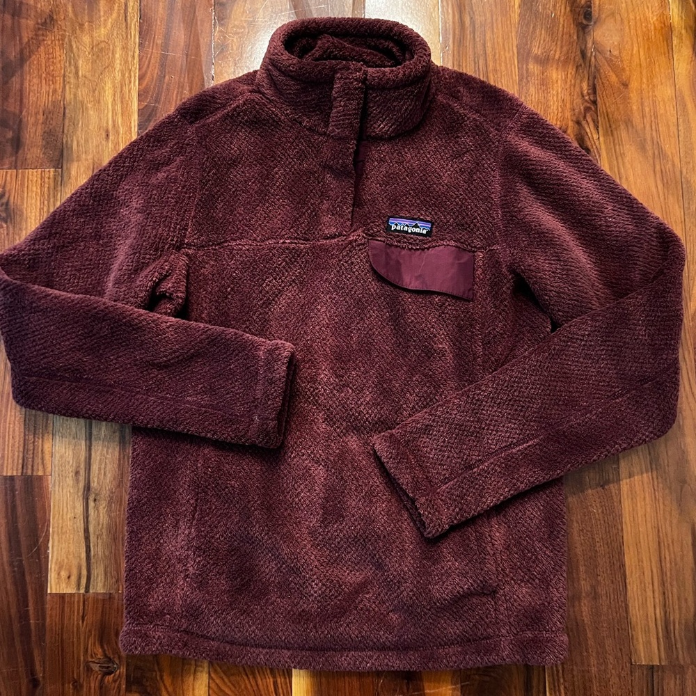 Patagonia Women’s Burgundy fleece Sweater